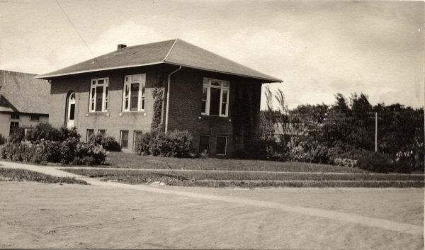 Bloomfield Public Library 1916